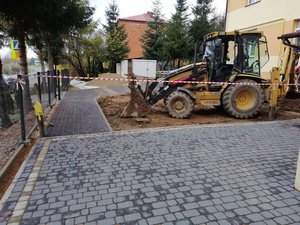 Wykonanie parkingu przy Szkole Podstawowej im. Św. Jana Pawła II w Gliniku