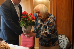 101 urodziny mieszkanki Gminy Wielopole Skrzyńskie - img_1988.jpg