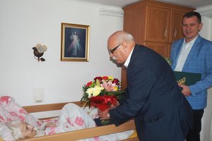 Jubileusz 100-lecia urodzin Pani Anny Sypień z Nawsia - 2.jpg
