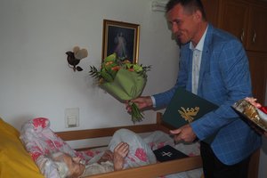 Jubileusz 100-lecia urodzin Pani Anny Sypień z Nawsia - 5.jpg