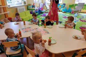 Dzień Dziecka w Gminnym Żłobku "Maluszek" w Wielopolu Skrzyńskim - 102156622.jpg
