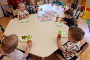 Dzień Dziecka w Gminnym Żłobku "Maluszek" w Wielopolu Skrzyńskim - 102228786.jpg