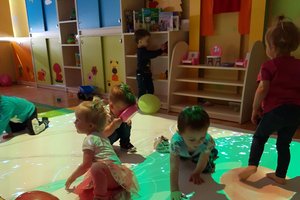 Dzień Dziecka w Gminnym Żłobku "Maluszek" w Wielopolu Skrzyńskim - 104831680.jpg