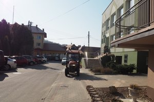 Odkażanie przestrzeni publicznej - 1014324.jpg