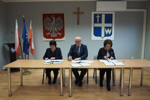podpisanie umów - 1013606.jpg