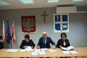 podpisanie umów - 1013612.jpg