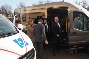 spotkanie z okazji oddania do użytku pojazdów zakupionych ze środków PFRON - 1013903.jpg