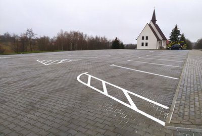 Budowa parkingu dla celów budynku wielofunkcyjnego w Broniszowie - Etap IV