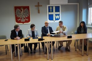 podpisanie umowy - p1017583.jpg