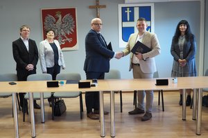podpisanie umowy - p1017604.jpg