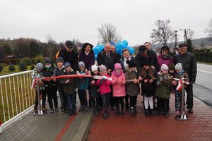 oficjalne oddanie do użytku chodnika w miejscowości Glinik - 1017599.jpg