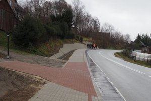 oficjalne oddanie do użytku chodnika w miejscowości Glinik - 1017624.jpg