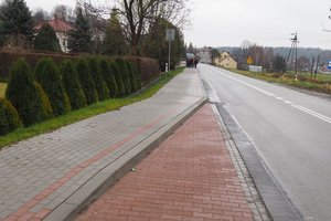 oficjalne oddanie do użytku chodnika w miejscowości Glinik - 1017634.jpg