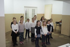 oficjalne oddanie do użytku chodnika w miejscowości Glinik - 1017641.jpg