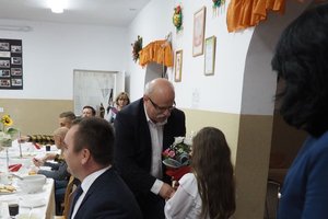 oficjalne oddanie do użytku chodnika w miejscowości Glinik - 1017668.jpg