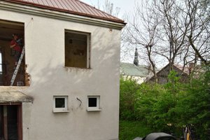 W trakcie realizacji - prace na zewnątrz budynku - 20180425_0001.jpg