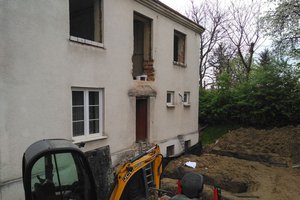 W trakcie realizacji - prace na zewnątrz budynku - 201810121025.jpg