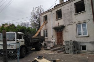 W trakcie realizacji - prace na zewnątrz budynku - 201810121029.jpg