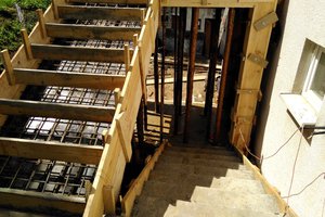 W trakcie realizacji - prace na zewnątrz budynku - 201810122005002.jpg