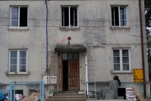 W trakcie realizacji - prace na zewnątrz budynku - 201810122006003.jpg