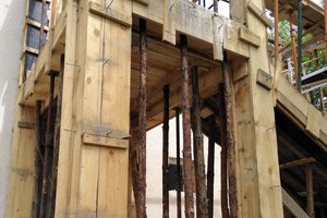 W trakcie realizacji - prace na zewnątrz budynku - 201810122006034.jpg