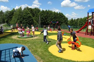 Plac zabaw w Broniszowie - img_1086m.jpg