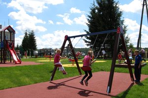 Plac zabaw w Broniszowie - img_1088m.jpg