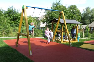 Plac zabaw w Brzezinach - img_1115.jpg