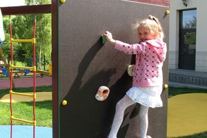 Plac zabaw w Brzezinach - img_1121.jpg