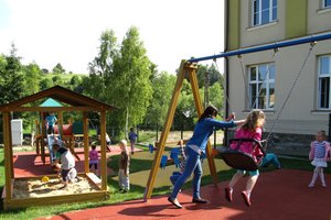 Plac zabaw w Brzezinach - img_1125.jpg