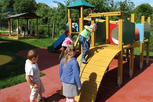 Plac zabaw w Brzezinach - img_1128.jpg