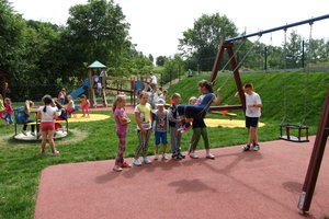 Plac zabaw w Nawsiu - img_1135.jpg