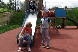 Plac zabaw w Nawsiu - img_1139.jpg