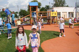 Plac zabaw w Wielopolu Skrzyńskim - dsc07532m.jpg