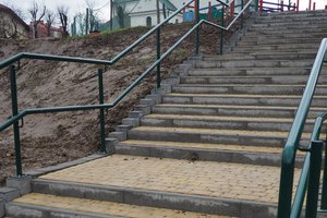 Budowa i wyposażenie integracyjnego placu zabaw i siłowni plenerowej - inwestycja po realizacji - 20171211_0022.jpg