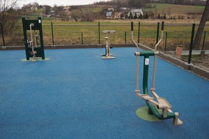 Budowa i wyposażenie integracyjnego placu zabaw i siłowni plenerowej - inwestycja po realizacji - 20171211_0026.jpg