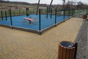 Budowa i wyposażenie integracyjnego placu zabaw i siłowni plenerowej - inwestycja po realizacji - 20171211_0028.jpg