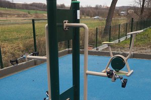 Budowa i wyposażenie integracyjnego placu zabaw i siłowni plenerowej - inwestycja po realizacji - 20171211_0035.jpg