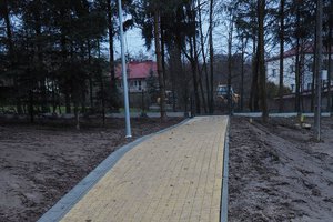 Budowa i wyposażenie integracyjnego placu zabaw i siłowni plenerowej - inwestycja po realizacji - 20171211_0038.jpg