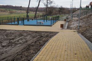 Budowa i wyposażenie integracyjnego placu zabaw i siłowni plenerowej - inwestycja po realizacji - 20171211_0043.jpg