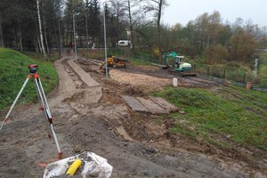 Budowa i wyposażenie integracyjnego placu zabaw i siłowni plenerowej - inwestycja w trakcie realizacji - 20171027_0013.jpg