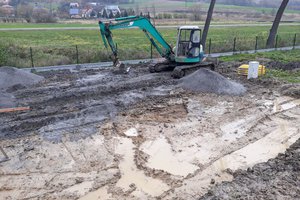 Budowa i wyposażenie integracyjnego placu zabaw i siłowni plenerowej - inwestycja w trakcie realizacji - 20171028_0002.jpg