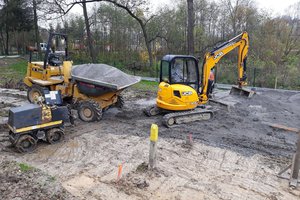 Budowa i wyposażenie integracyjnego placu zabaw i siłowni plenerowej - inwestycja w trakcie realizacji - 20171028_0003.jpg