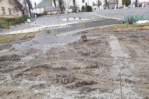 Budowa i wyposażenie integracyjnego placu zabaw i siłowni plenerowej - inwestycja w trakcie realizacji - 20171028_0004.jpg