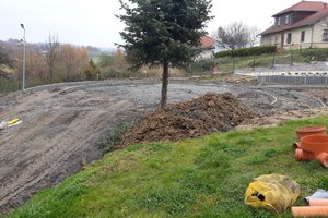 Budowa i wyposażenie integracyjnego placu zabaw i siłowni plenerowej - inwestycja w trakcie realizacji - 20171030_0003.jpg