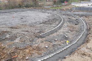 Budowa i wyposażenie integracyjnego placu zabaw i siłowni plenerowej - inwestycja w trakcie realizacji - 20171030_0004.jpg