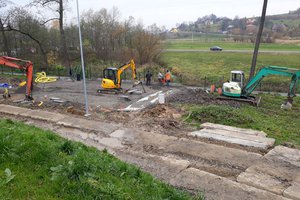 Budowa i wyposażenie integracyjnego placu zabaw i siłowni plenerowej - inwestycja w trakcie realizacji - 20171030_0006.jpg