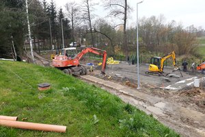 Budowa i wyposażenie integracyjnego placu zabaw i siłowni plenerowej - inwestycja w trakcie realizacji - 20171030_0007.jpg