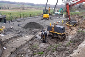 Budowa i wyposażenie integracyjnego placu zabaw i siłowni plenerowej - inwestycja w trakcie realizacji - 20171030_0010.jpg