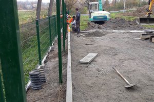 Budowa i wyposażenie integracyjnego placu zabaw i siłowni plenerowej - inwestycja w trakcie realizacji - 20171030_0011.jpg